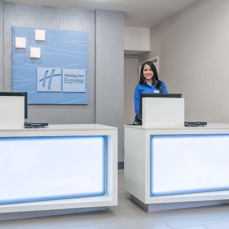 Holiday Inn Express Hotel & Suites Ames By Ihg מראה חיצוני תמונה