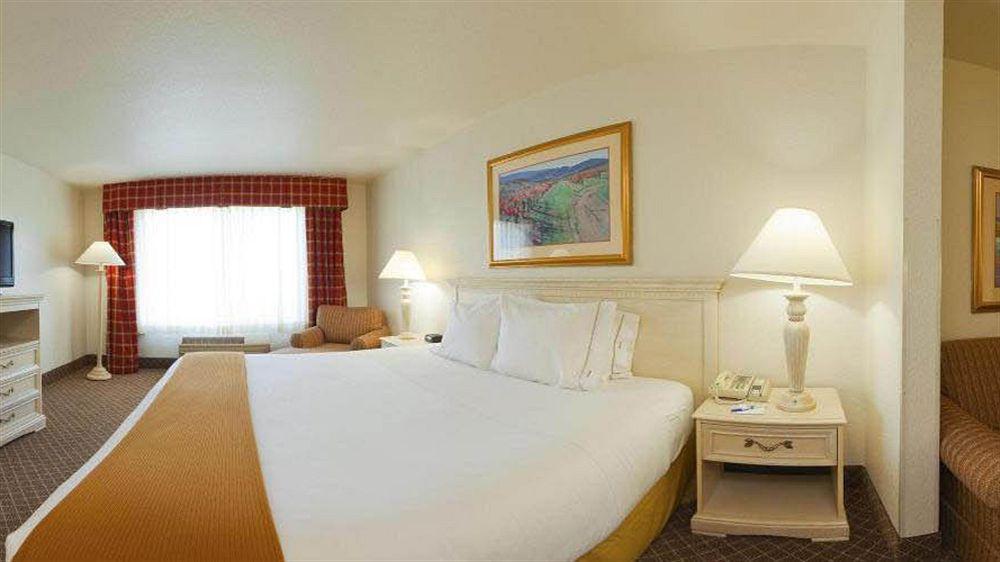 Holiday Inn Express Hotel & Suites Ames By Ihg מראה חיצוני תמונה