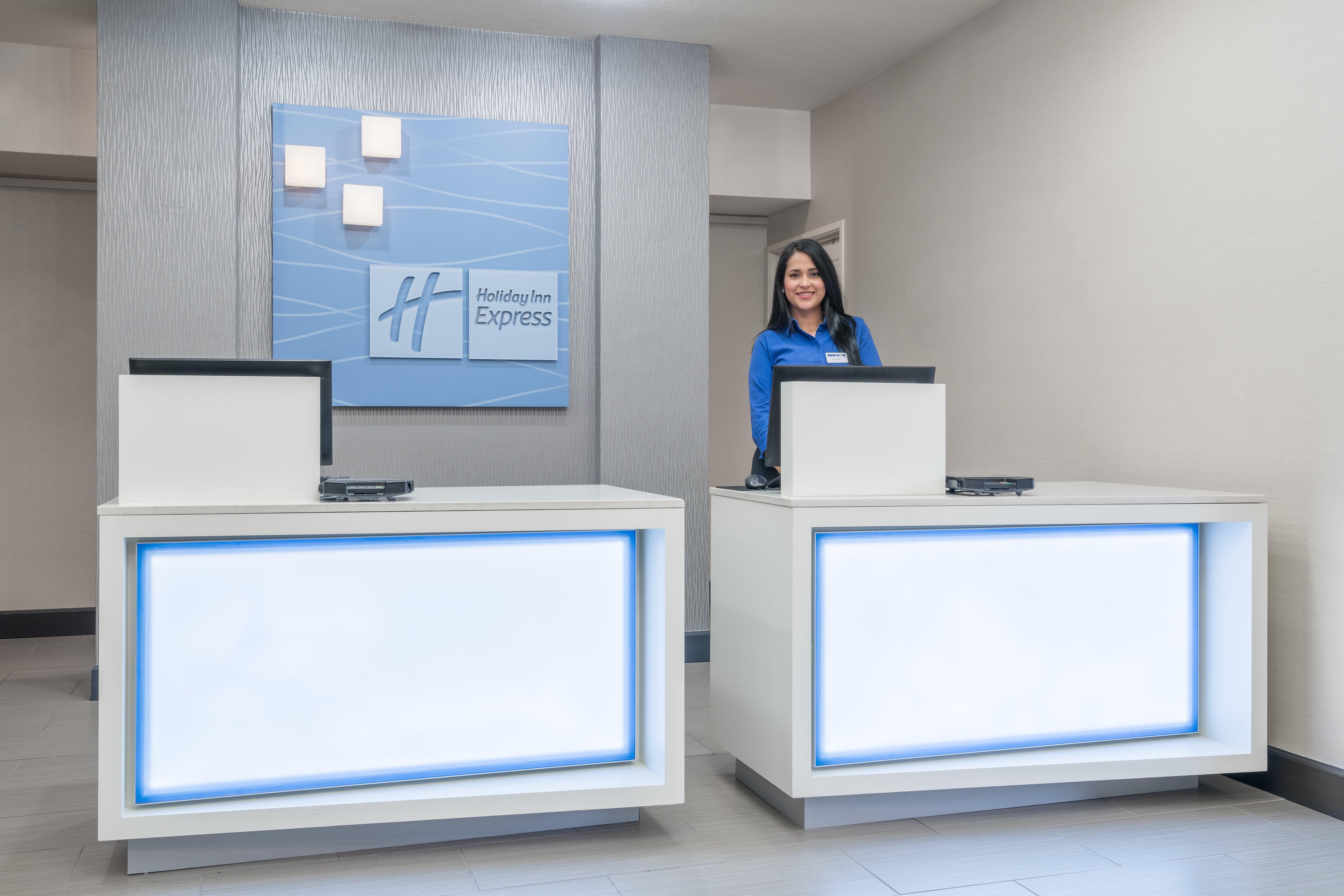 Holiday Inn Express Hotel & Suites Ames By Ihg מראה חיצוני תמונה