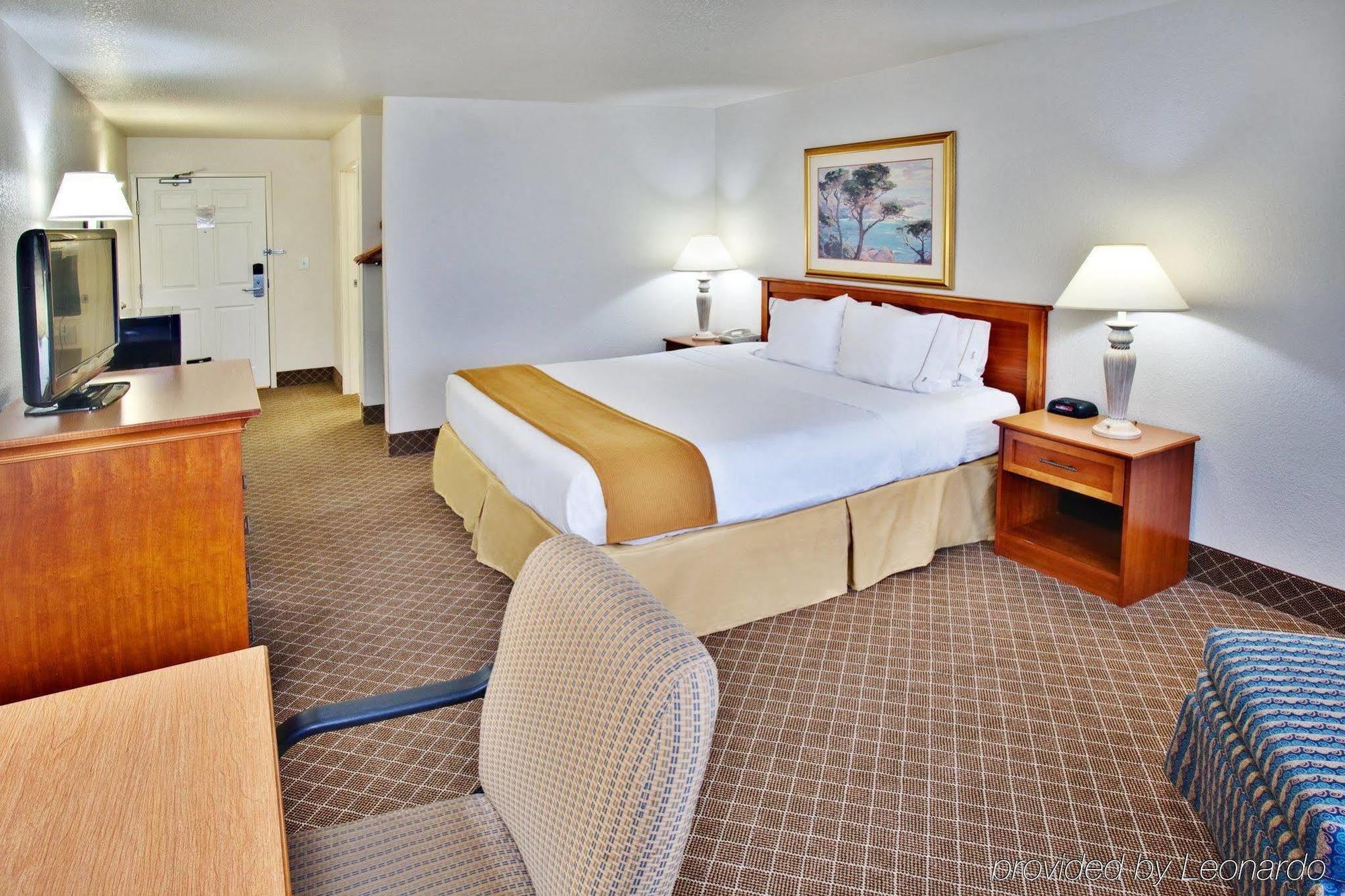 Holiday Inn Express Hotel & Suites Ames By Ihg מראה חיצוני תמונה