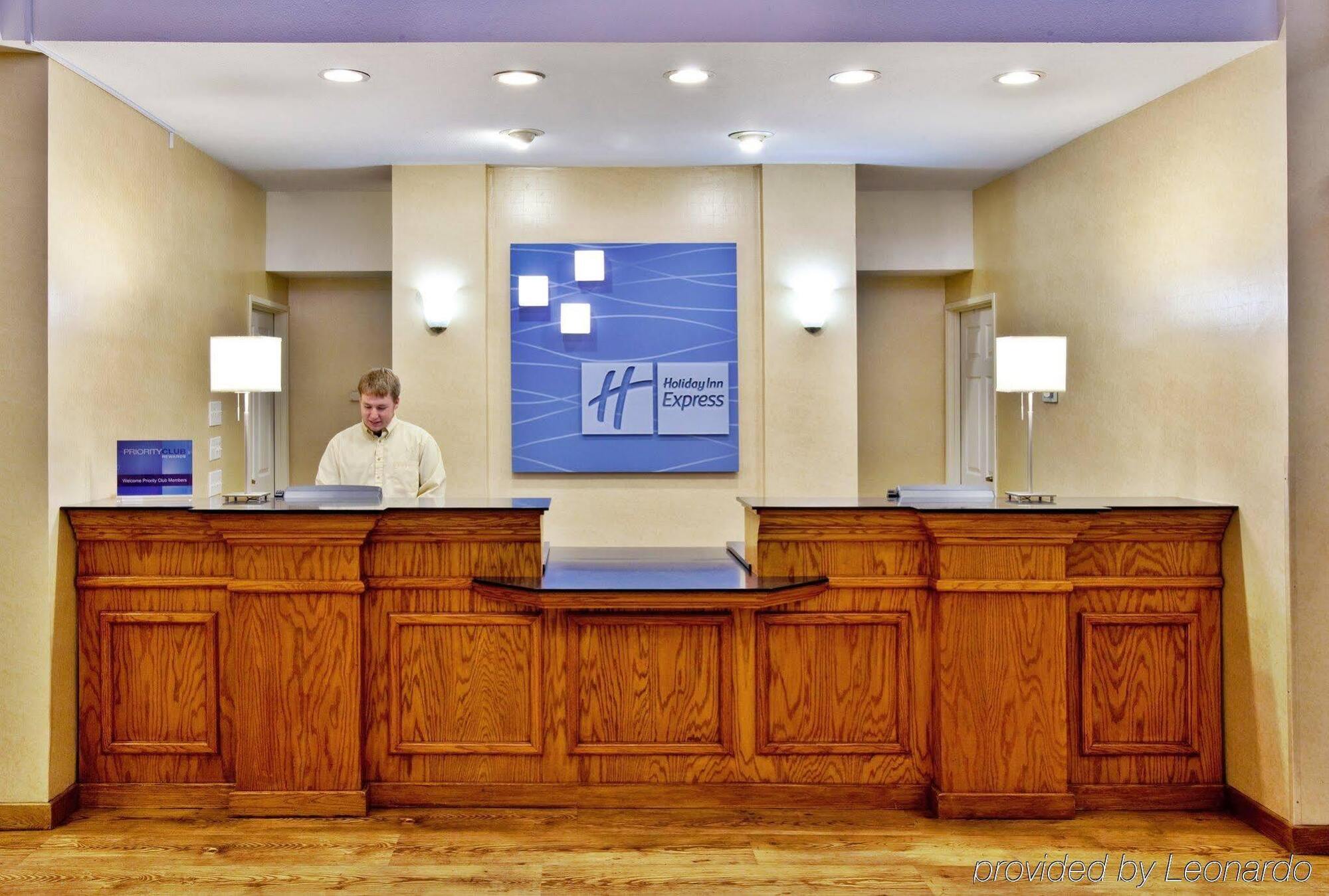Holiday Inn Express Hotel & Suites Ames By Ihg מראה חיצוני תמונה